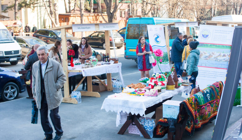 Anunț de participare privind achiziționarea serviciilor de construcție a standului expozițional pentru târgul organizat în cadrul Conferinței UE-Moldova LEADER